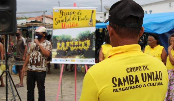Imagens da Samba de Roda na Feira Livre de Boa Vista do Tupim