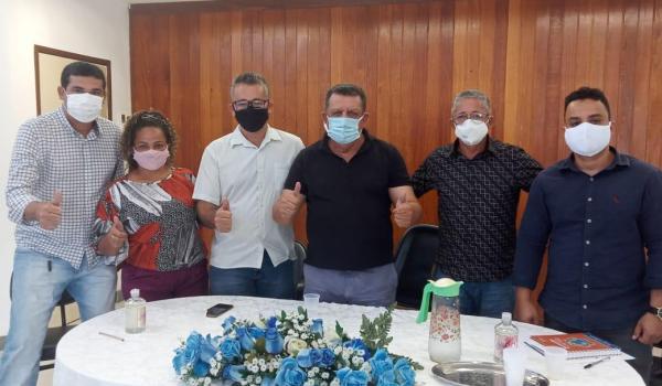 Imagens da Posse dos novos Secretários de Administração e Educação 