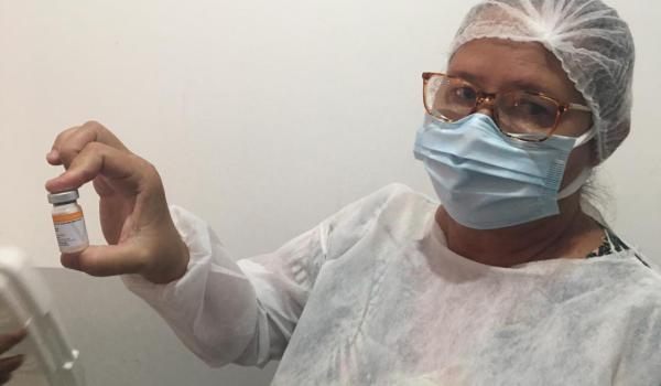Imagens da Boa Vista do Tupim inicia vacinação de profissionais da educação contra o Covid 19