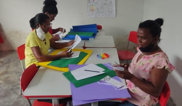 Imagens da Oficina de Artesanato 