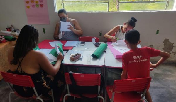 Imagens da Oficina de Artesanato 