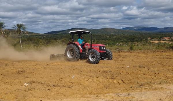 A Prefeitura, por meio da Secretaria de Agricultura - em parceria com o Serviço Nacional de Aprendizagem Rural – SENAR, realizou o curso de Tratorista Agrícola – Básico.