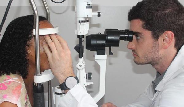Exames de vista e avaliações oftalmológicas gratuitas.