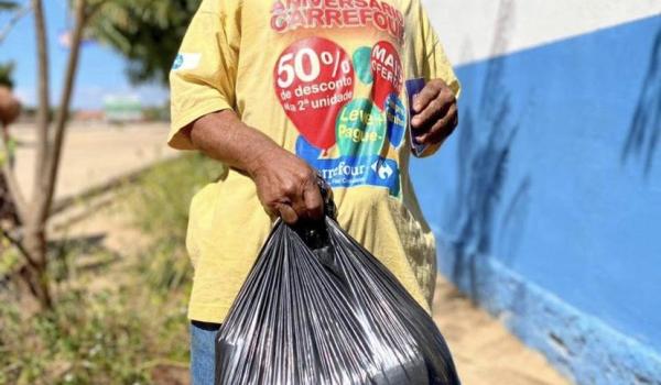 Prefeitura realiza entrega de cestas basicas